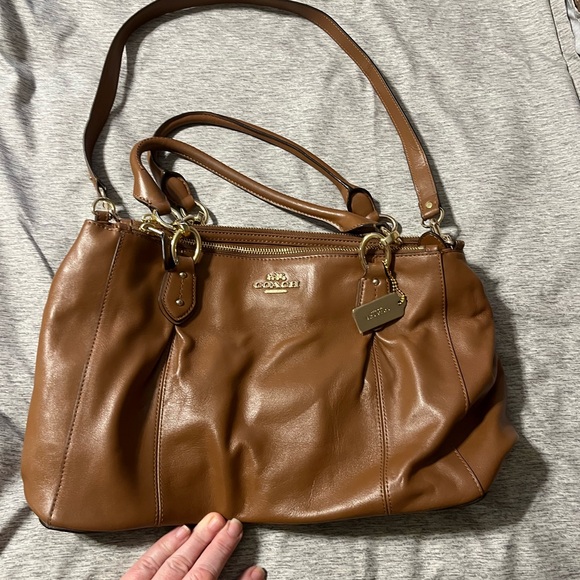Coach Brown Leather Shoulder Bag with Gold Hardware - Picture 1 of 10